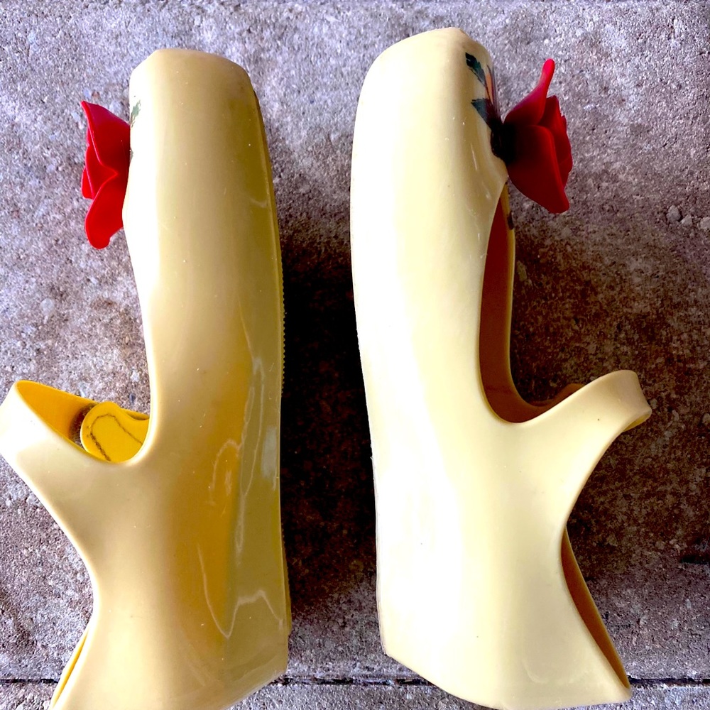 Mini Melissa Beauty and The Beast shoes!